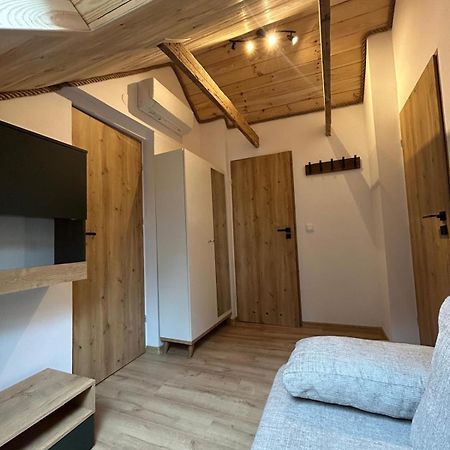 Poloninka Hotel Ustrzyki Gorne Ngoại thất bức ảnh